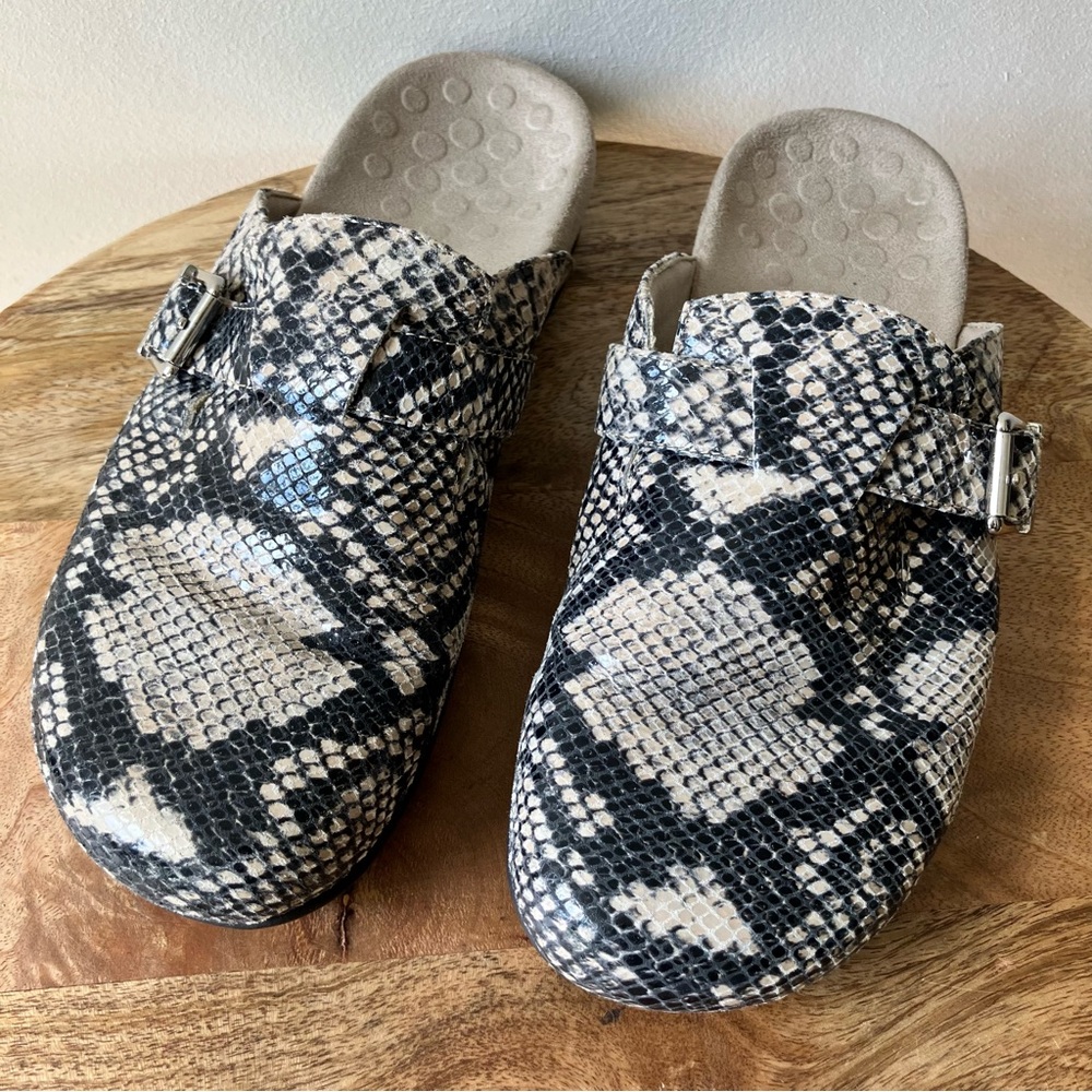 Vionic | Rest Calgary Mule Natural Snake Pattern - Picture 3 of 7